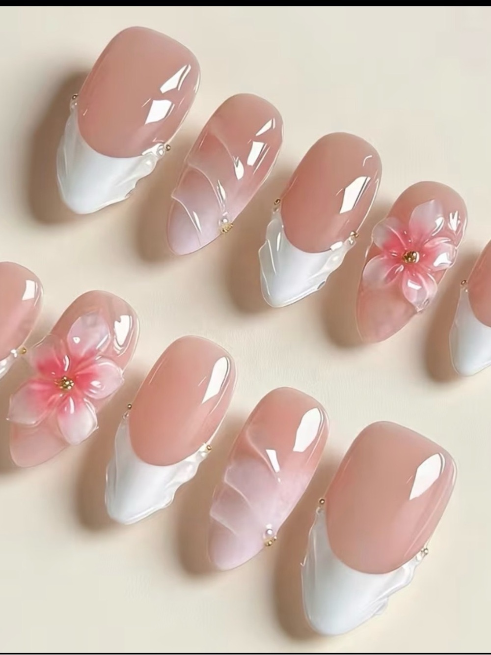 Size M Nude Pink & White Floral Press-On Nails - Elegant Women Makeup Set